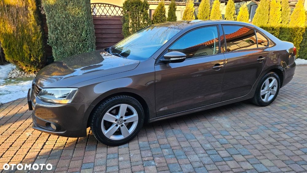 Volkswagen Jetta 1.4 TSI Trendline - 5