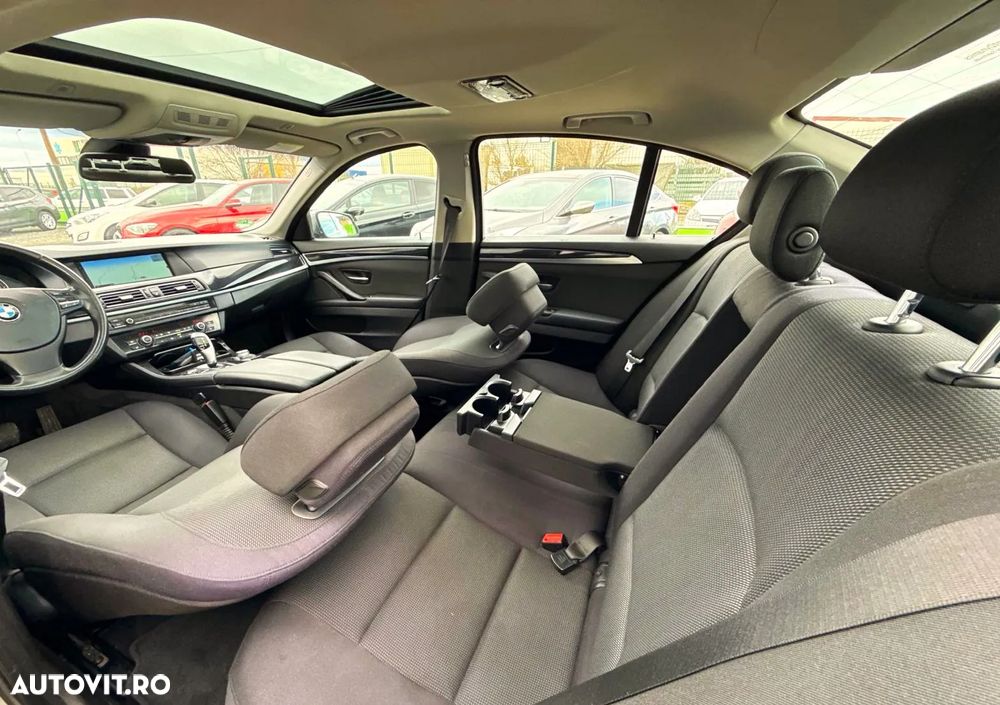 BMW Seria 5 520d Aut. - 9