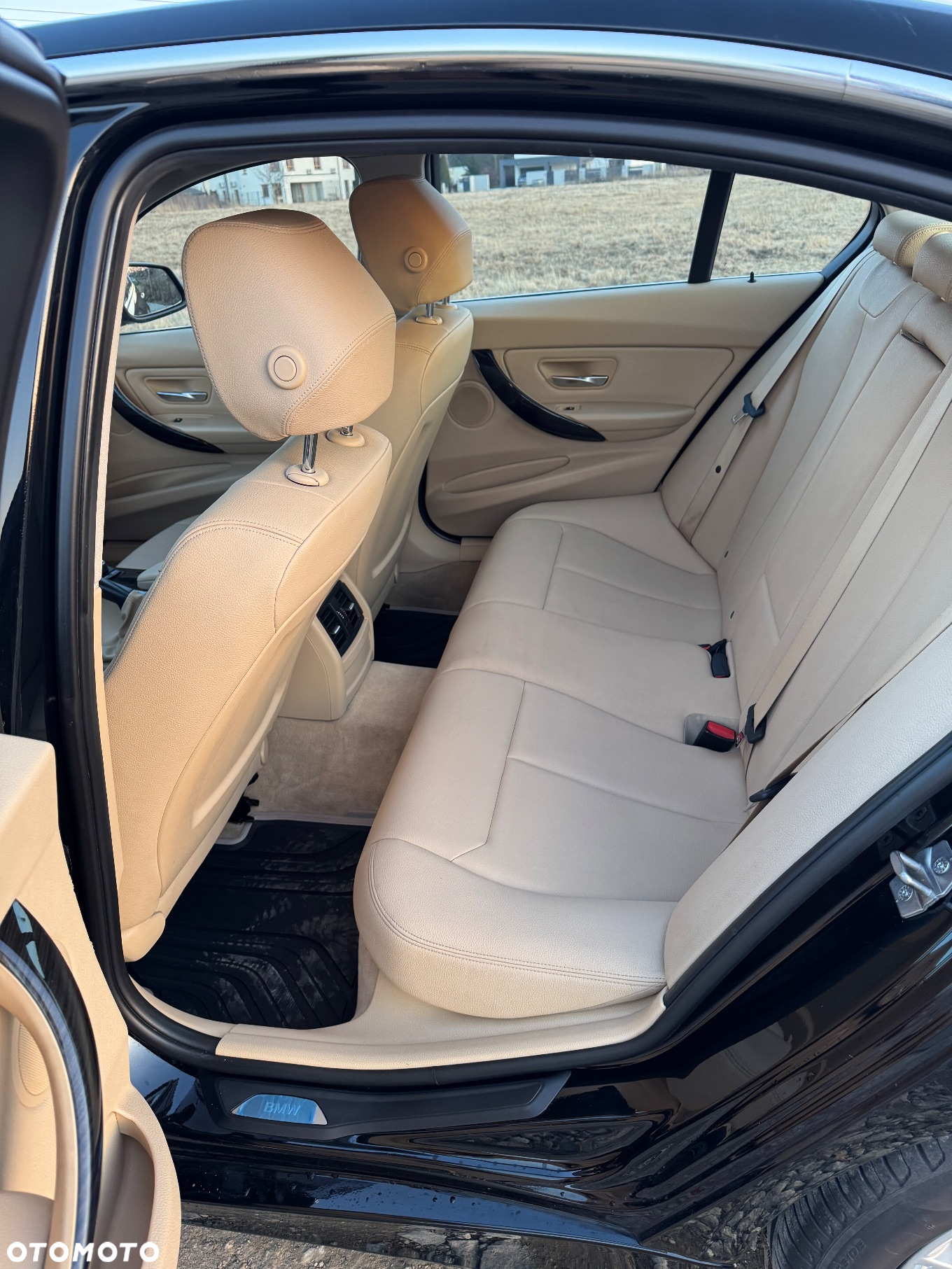 BMW Seria 3 320i Luxury Line - 24