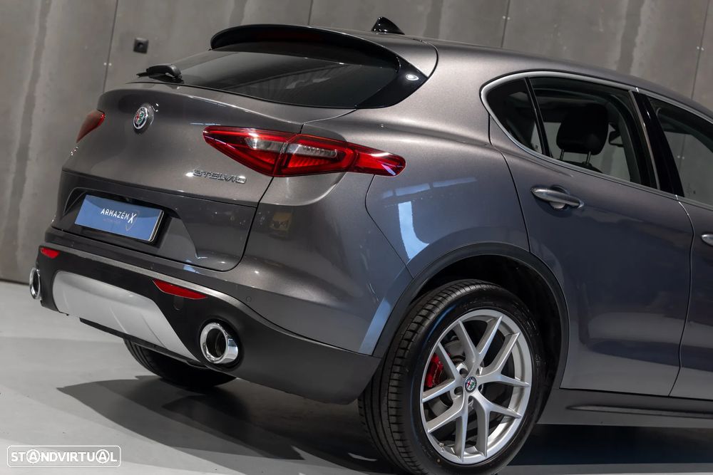 Alfa Romeo Stelvio 2.2 D Veloce Q4 AT8 - 6
