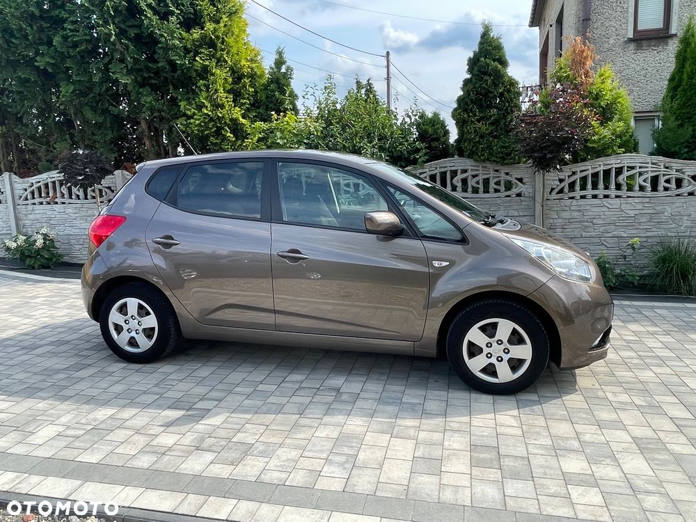Kia Venga - 14