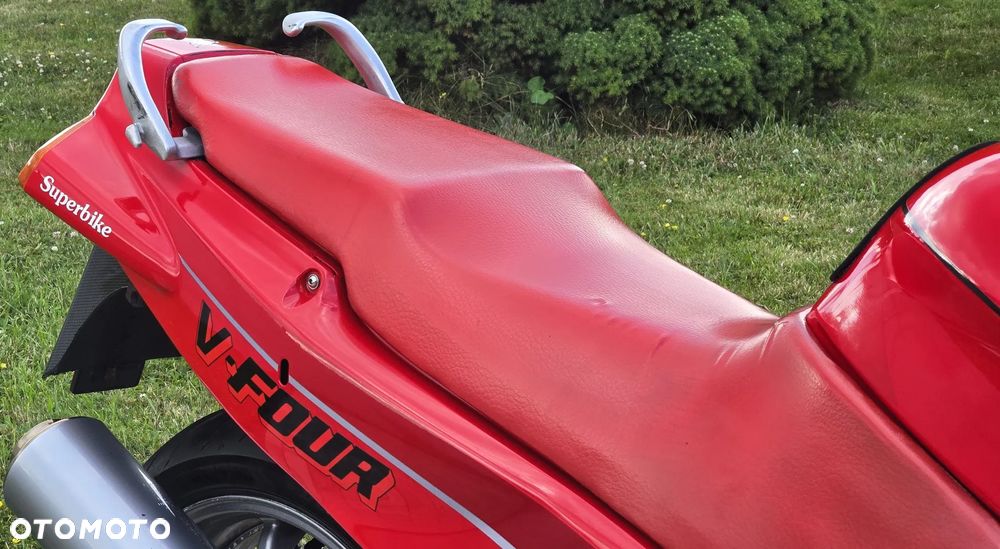 Honda VFR - 8