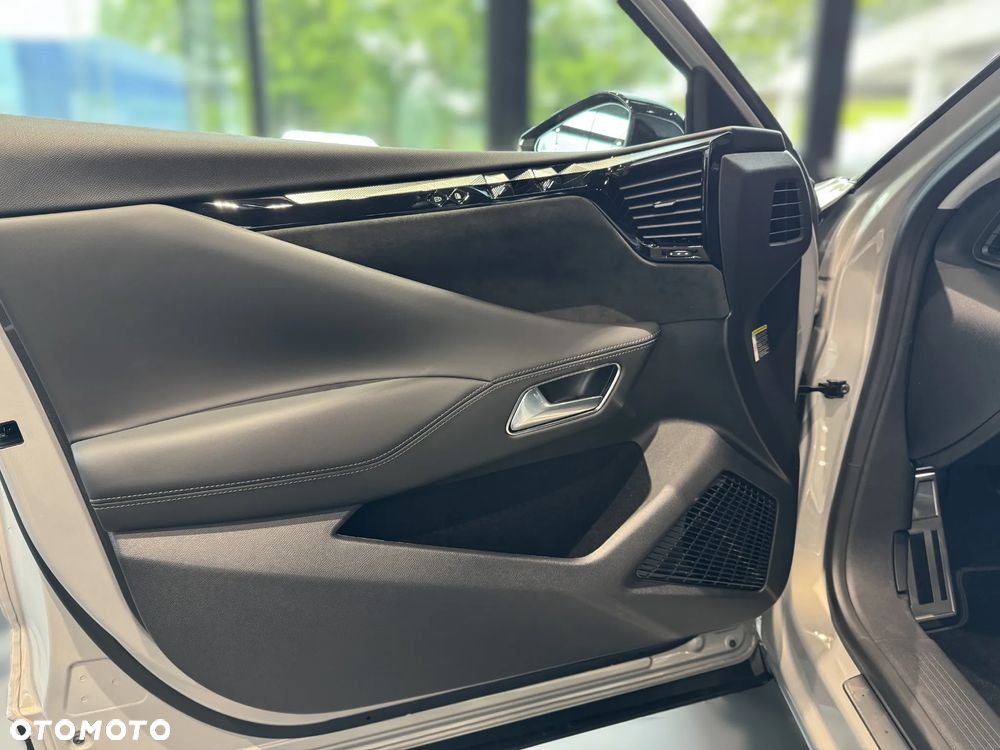 DS Automobiles N°4 1.2 mHEV Étoile Alcantara eDCS6 - 18
