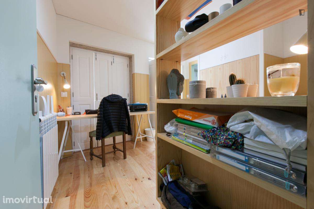 Quarto - localizado em Paranhos Porto - Grande imagem: 2/40