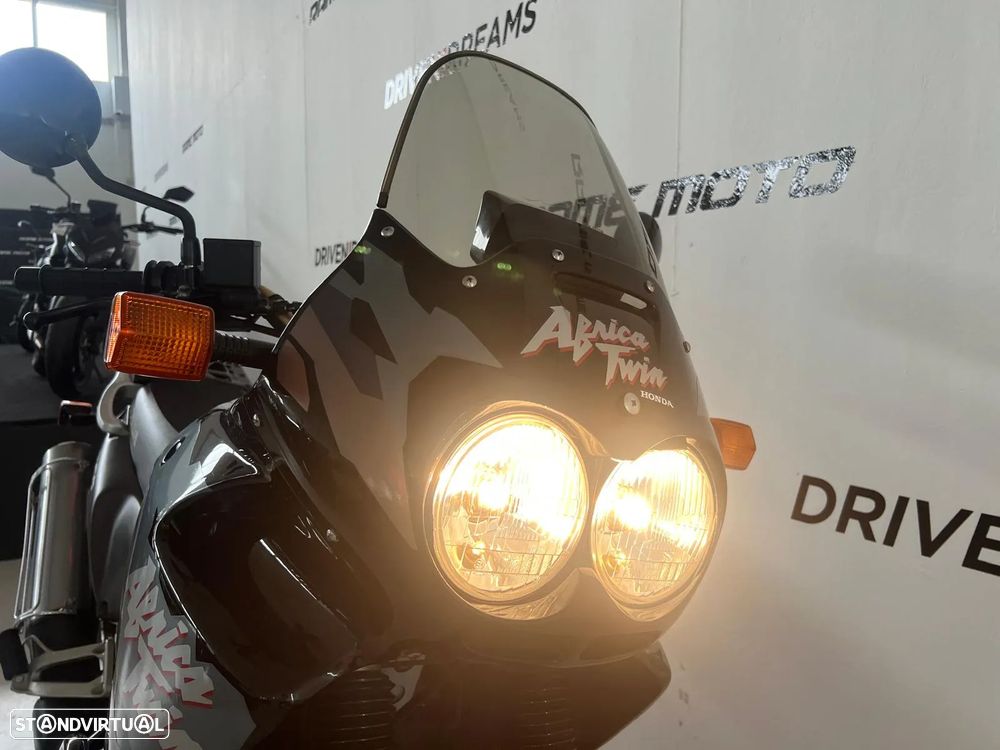 Honda Africa Twin 750 - 25