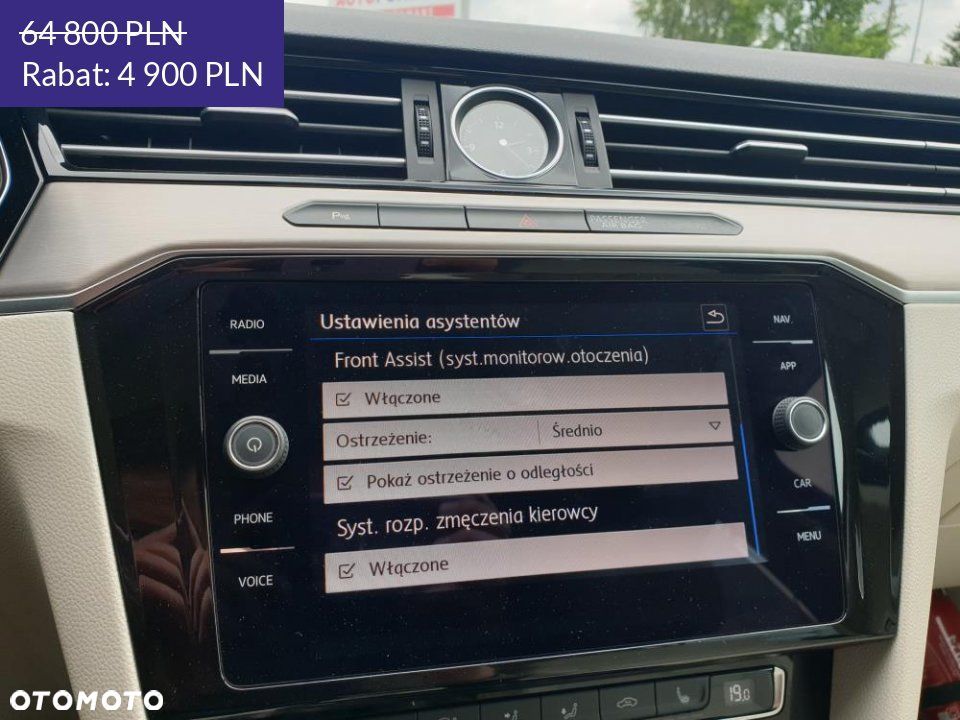 Volkswagen Passat - 21