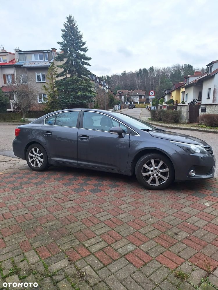 Toyota Avensis 1.8 Premium MS - 4