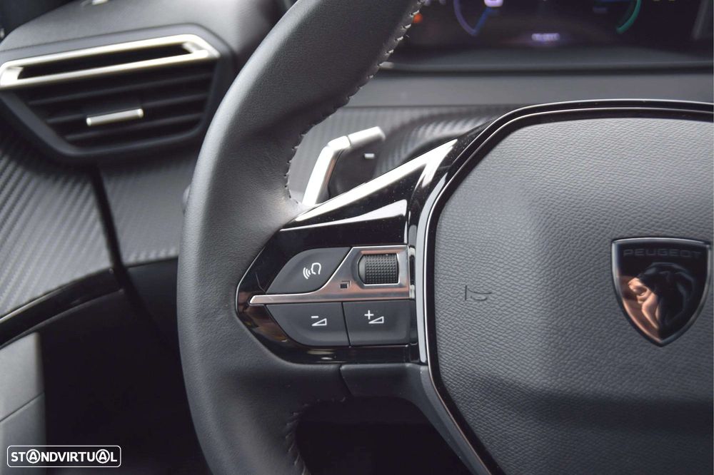 Peugeot 2008 1.2 Hybrid Allure e-DCS6 - 15