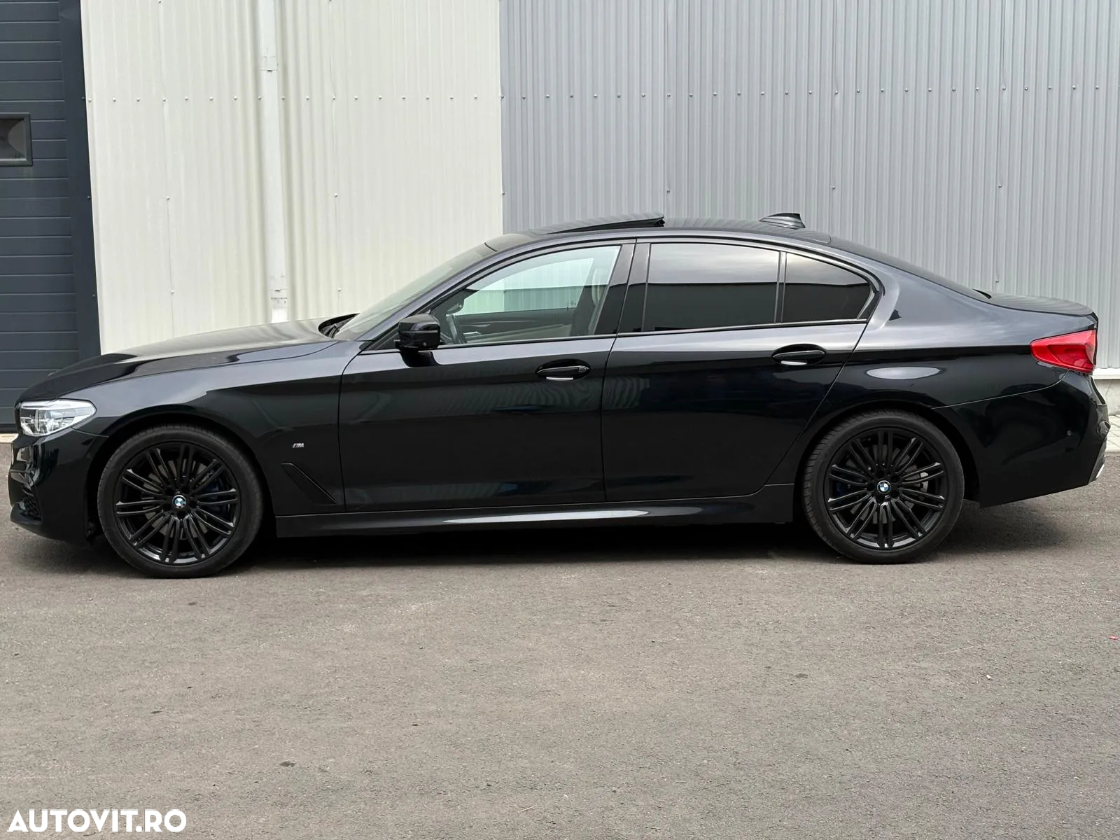 BMW Seria 5 530d xDrive AT - 3