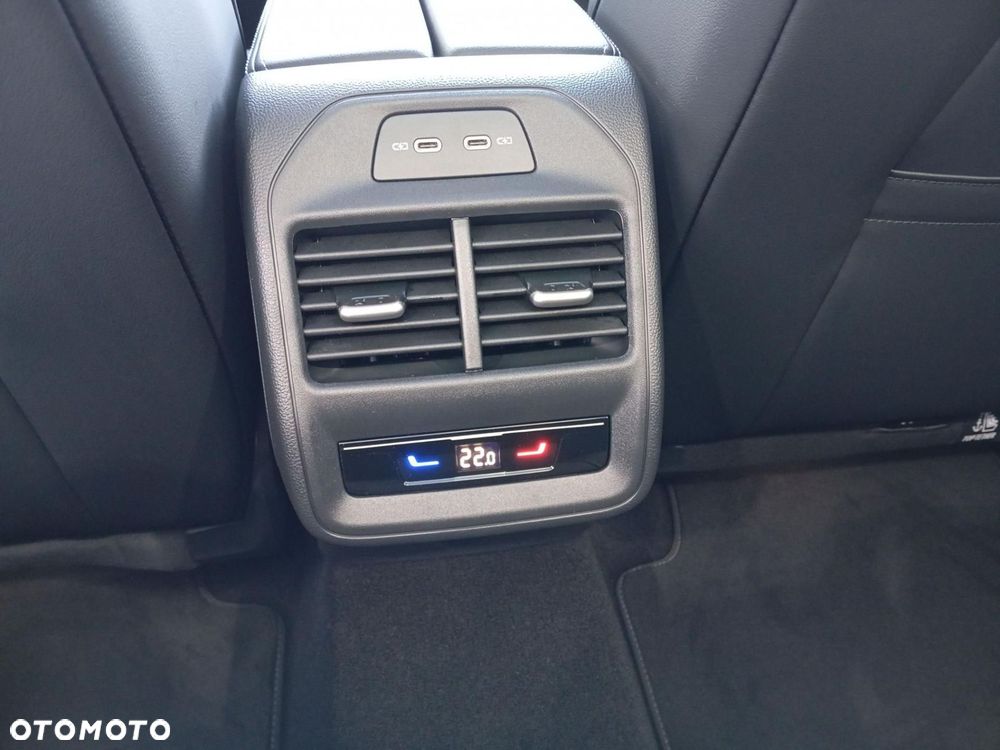 Volkswagen Passat - 23