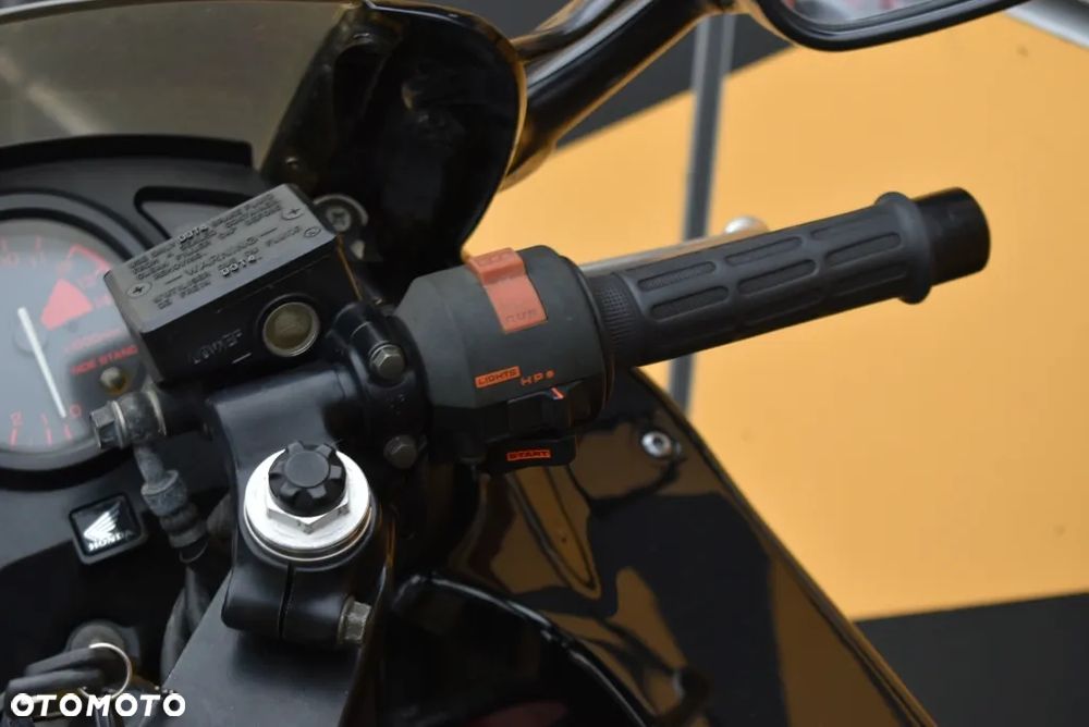 Honda CBR - 22