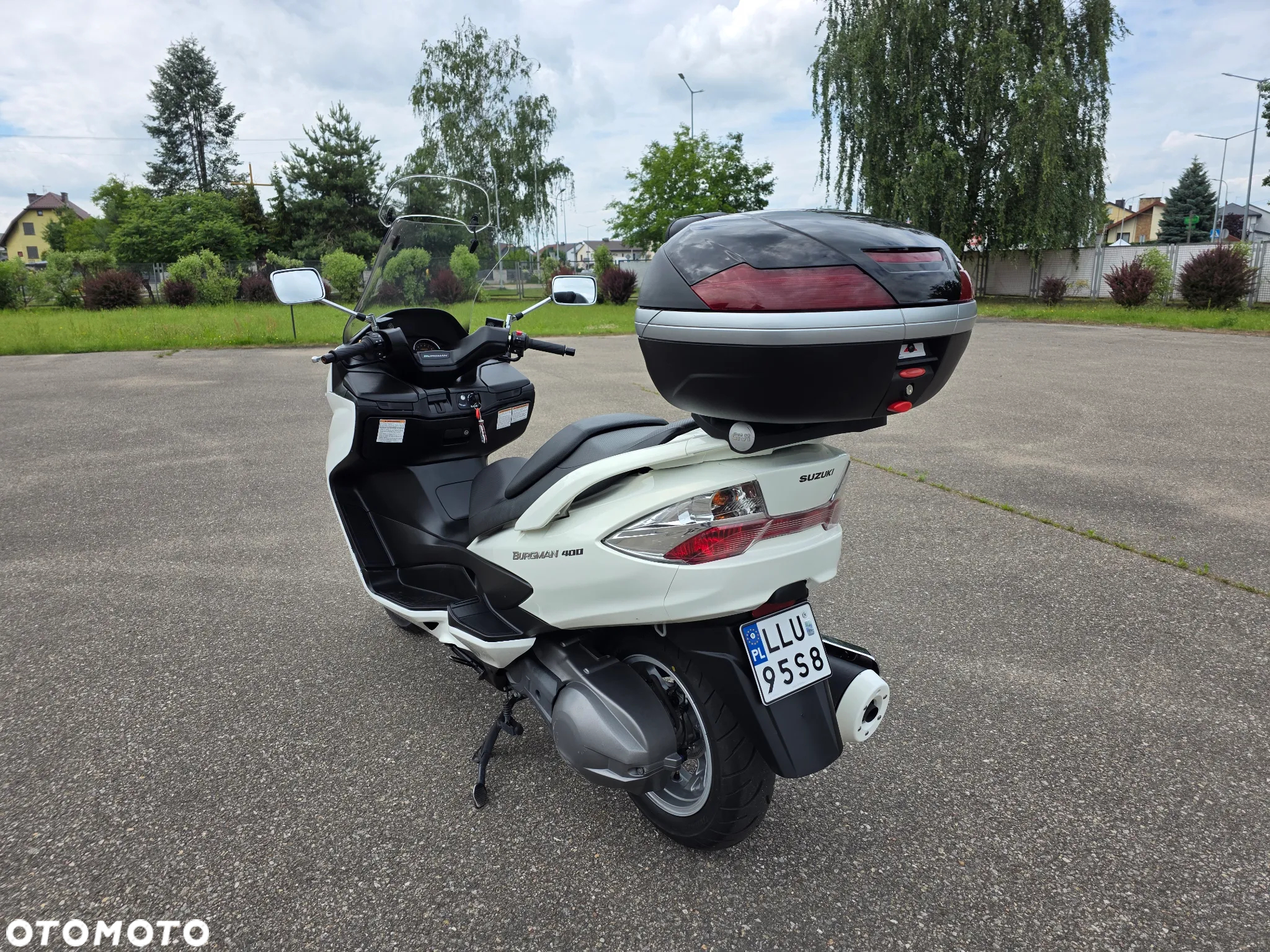 Suzuki Burgman - 4