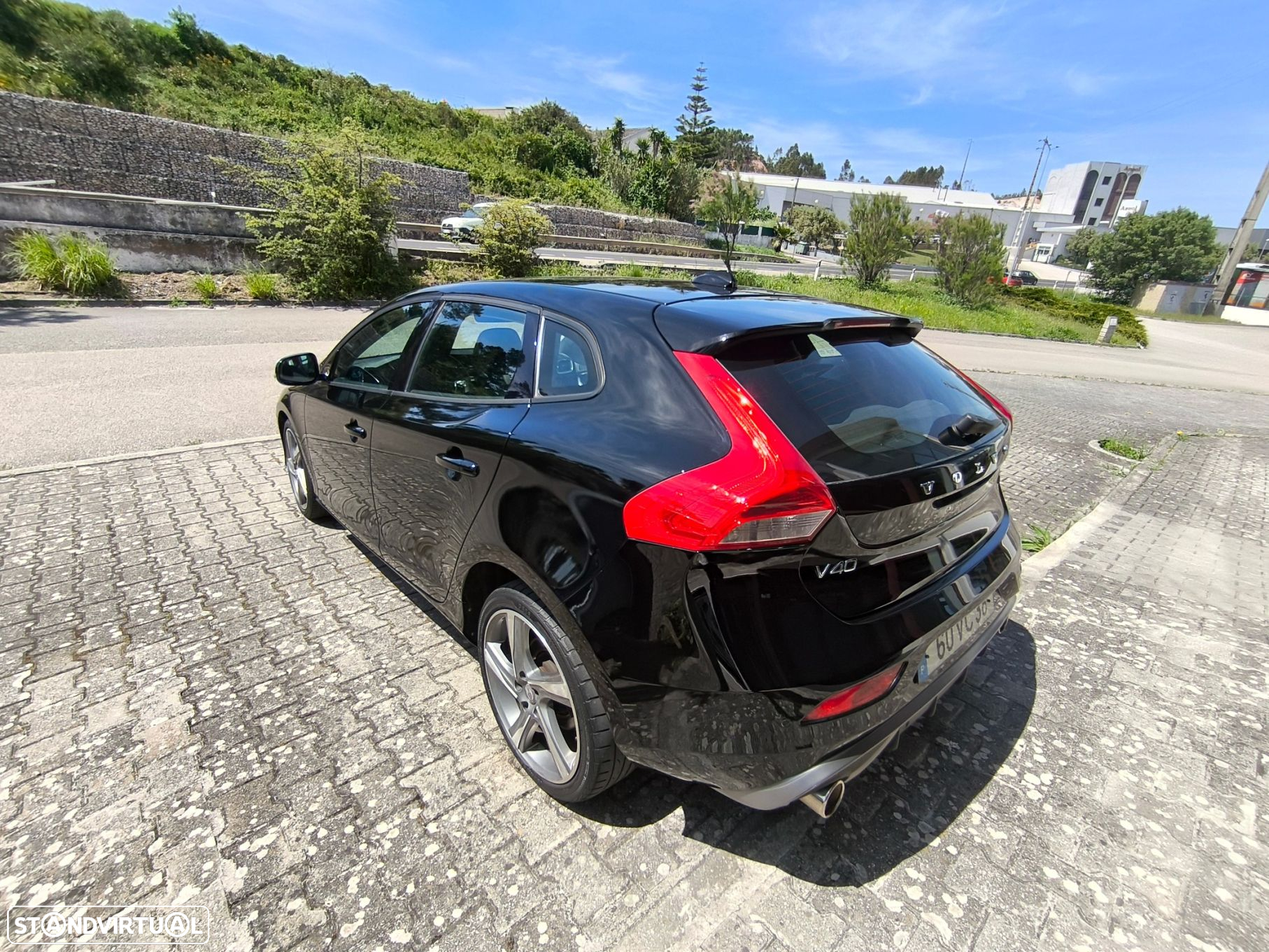 Volvo V40 2.0 D2 R-Design - 4
