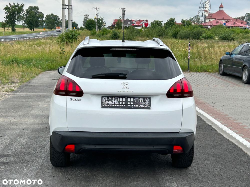 Peugeot 2008 PureTech 110 Stop&Start Style - 11