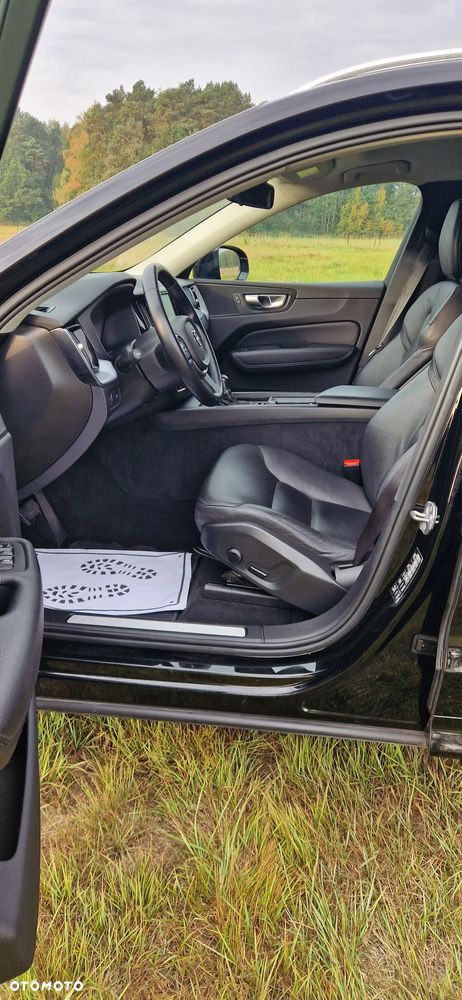 Volvo XC 60 T5 Momentum Pro - 8