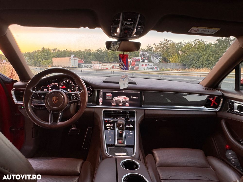 Porsche Panamera 4S - 11