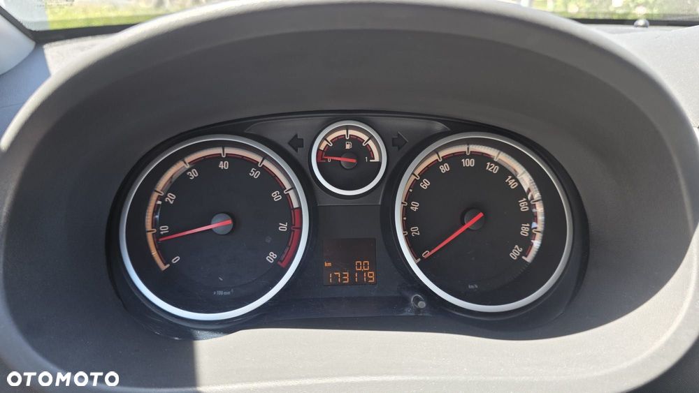 Opel Corsa 1.4 16V Sport - 10