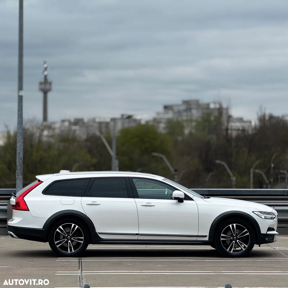 Volvo V90 D4 AWD Geartronic Inscription - 4