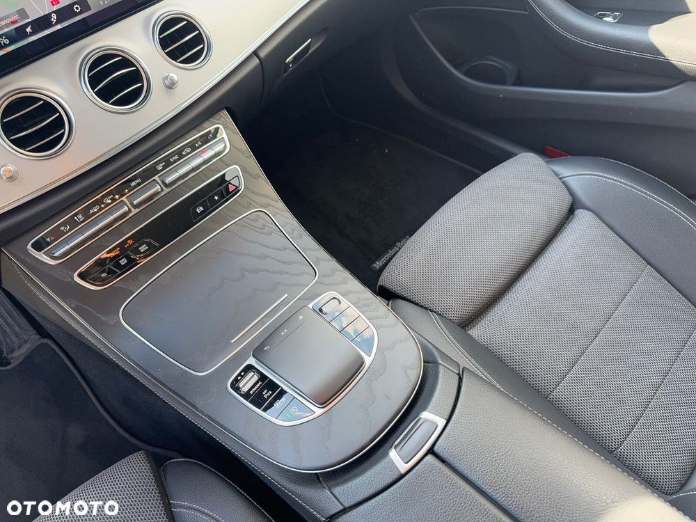 Mercedes-Benz Klasa E 220 d 4-Matic AMG/Avantgarde - 14