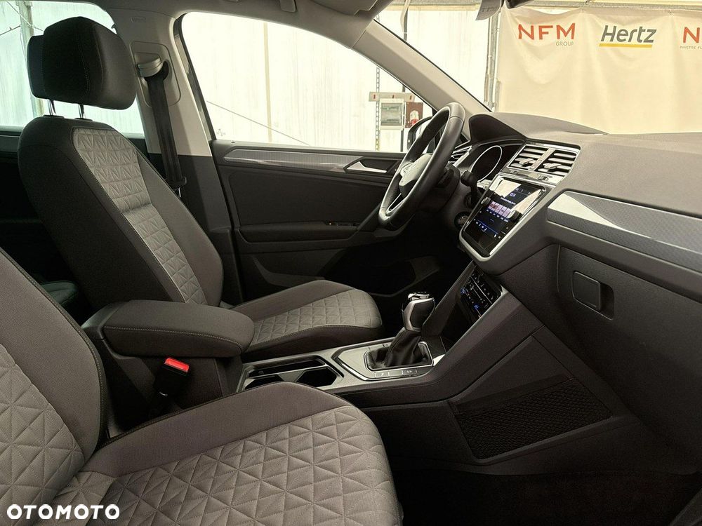 Volkswagen Tiguan - 23