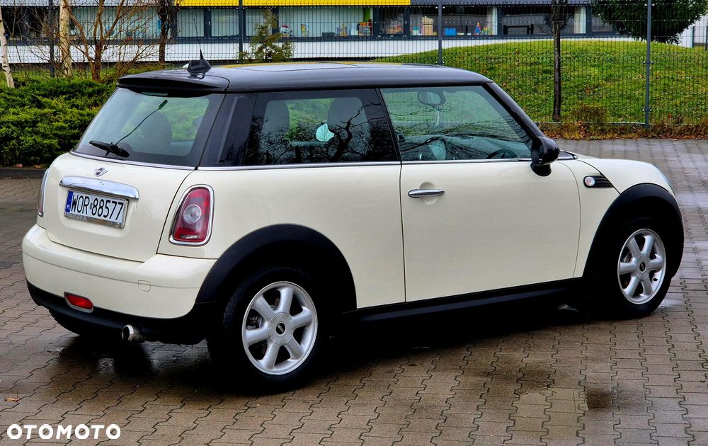 MINI Cooper 50 Camden - 11