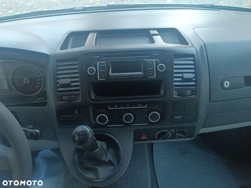 Volkswagen Transporter T5 TDI L1H1 - 12