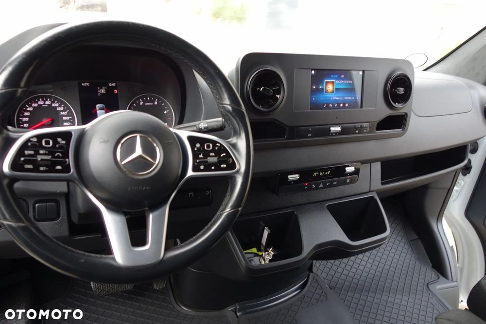 Mercedes-Benz Sprinter 3.0 CDI Automat 190 KM Kontener +Winda  750 kg. - 17