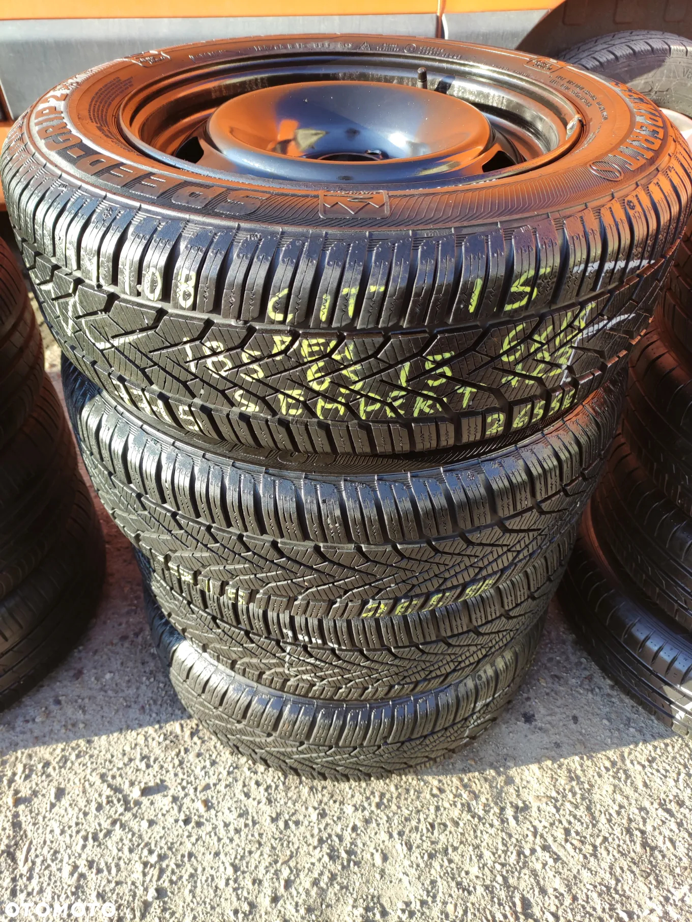 4x108 Felgi Stalowe Stal 15 Koła Zimowe Zima CITROEN C4 C-elysee C3 Picasso Xsara PEUGEOT 207 / 208 / 301 / 307 Legnica ALU-RAD 185/65 7,5mm - 2