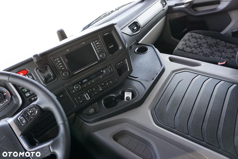 Scania SCANIA / P 360 / E 6 / CHŁODNIA + WINDA / 18 PALET / RETARDER / OŚ SKRĘTNA - 9