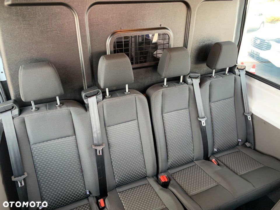 Ford Transit - 12