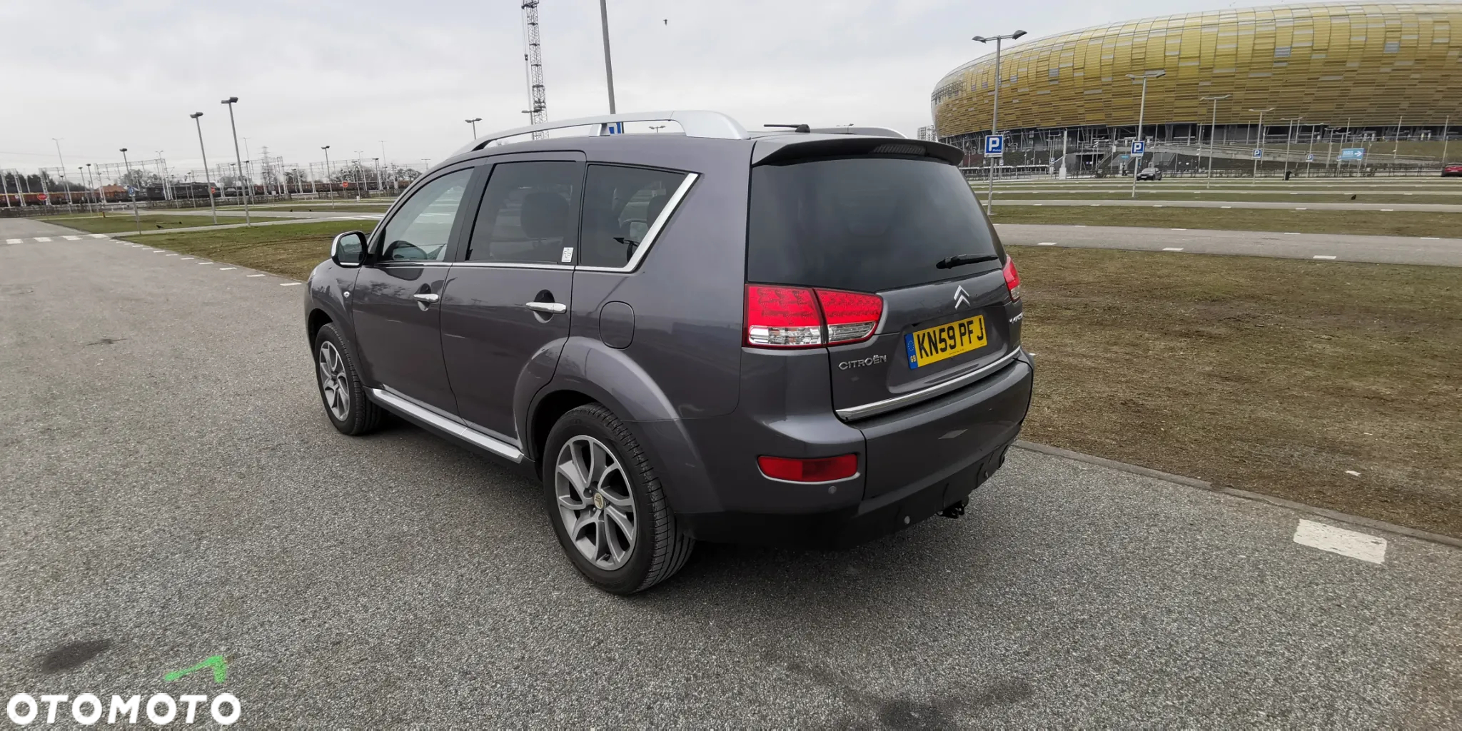 Citroën C-Crosser 2.2 HDi Exclusive DCS - 4