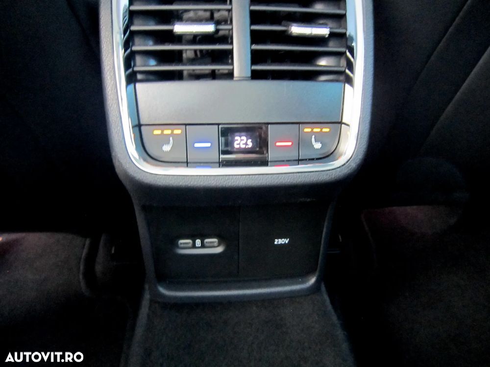 Skoda Octavia 2.0 TDI STYLE DSG - 10