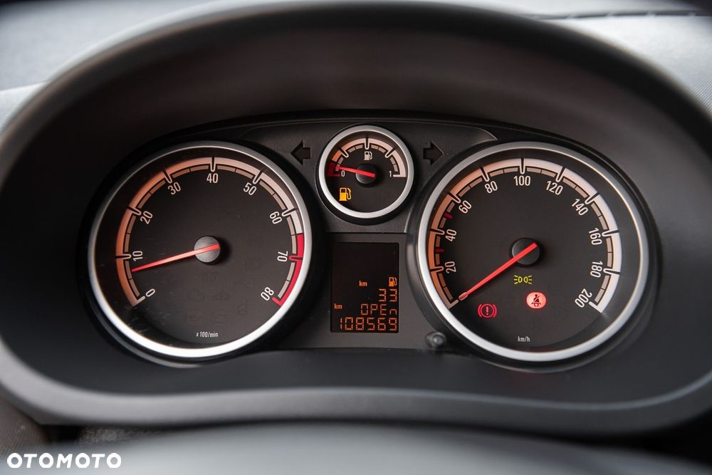 Opel Corsa - 18