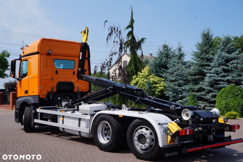 Mercedes-Benz ACTROS 2548 6X2 HAKOWIEC HYVA 20-60 S OŚ SKRĘTNA I PODNOSZONA - 3