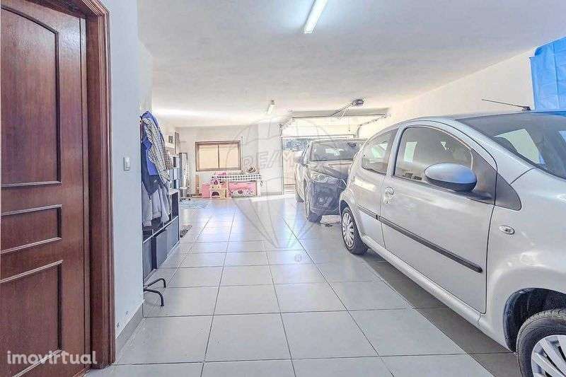 Moradia T2 Remodelada em Grijó (com potencial T3 ou T4) - Grande imagem: 2/12