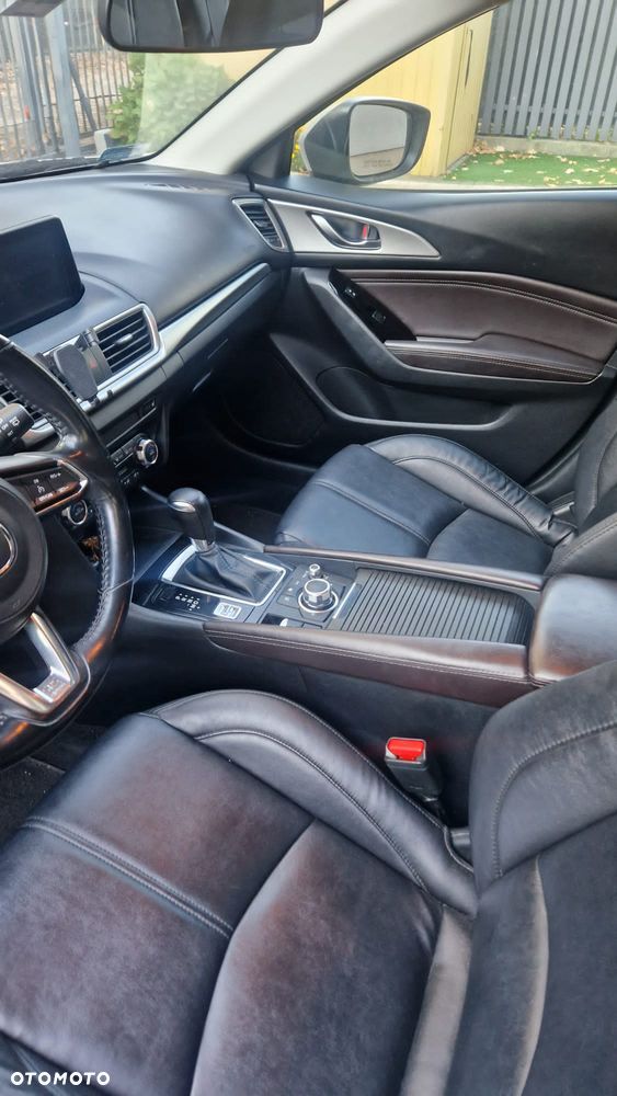 Mazda 3 - 7