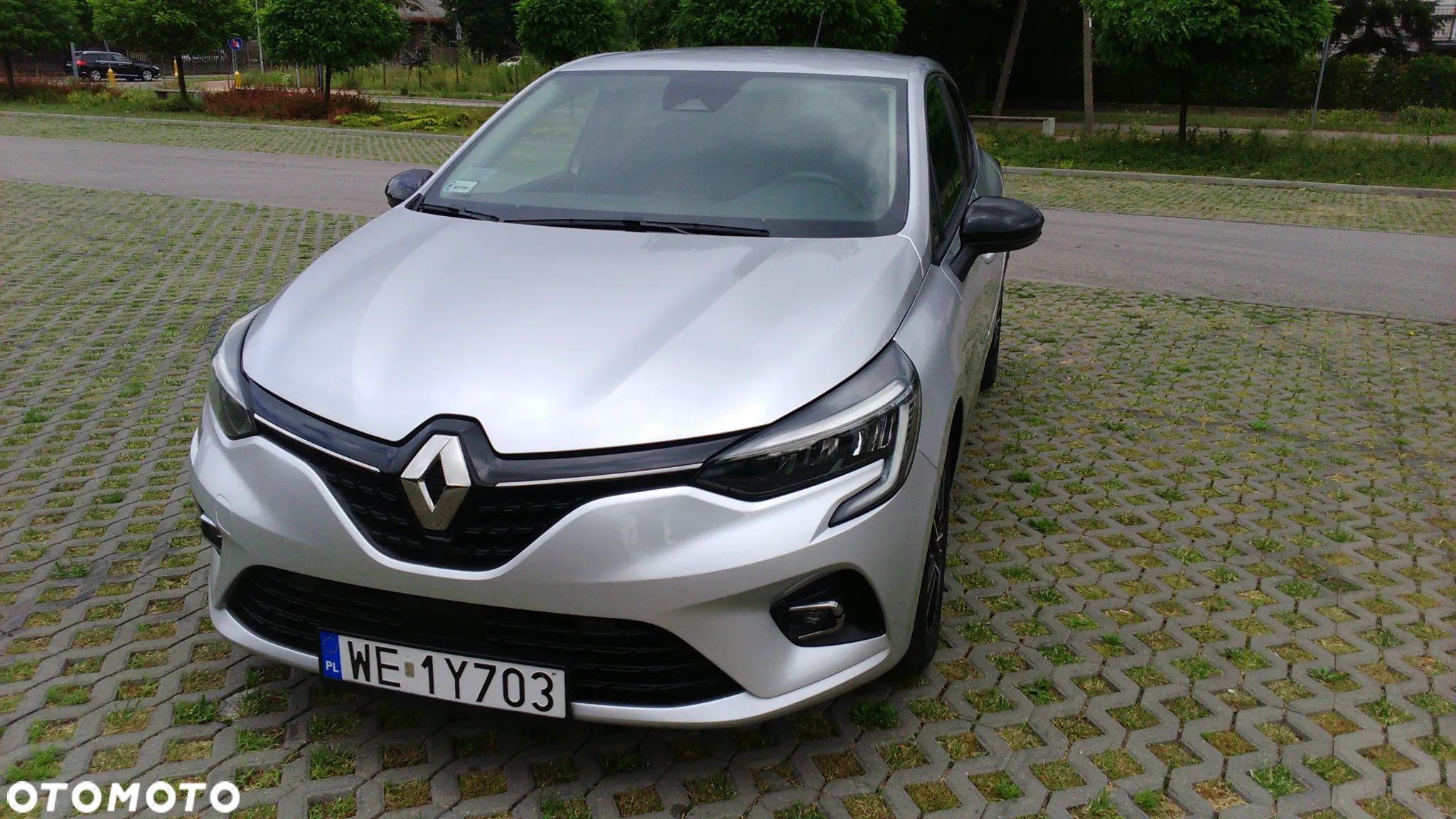 Renault Clio 1.0 TCe Intens - 1
