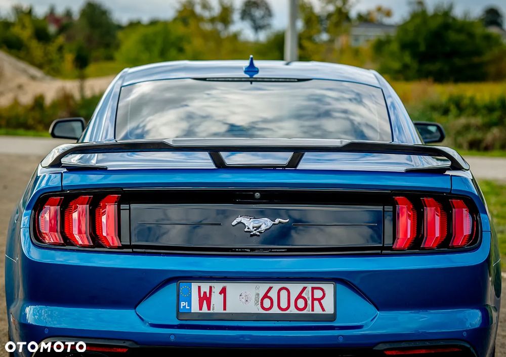Ford Mustang - 6