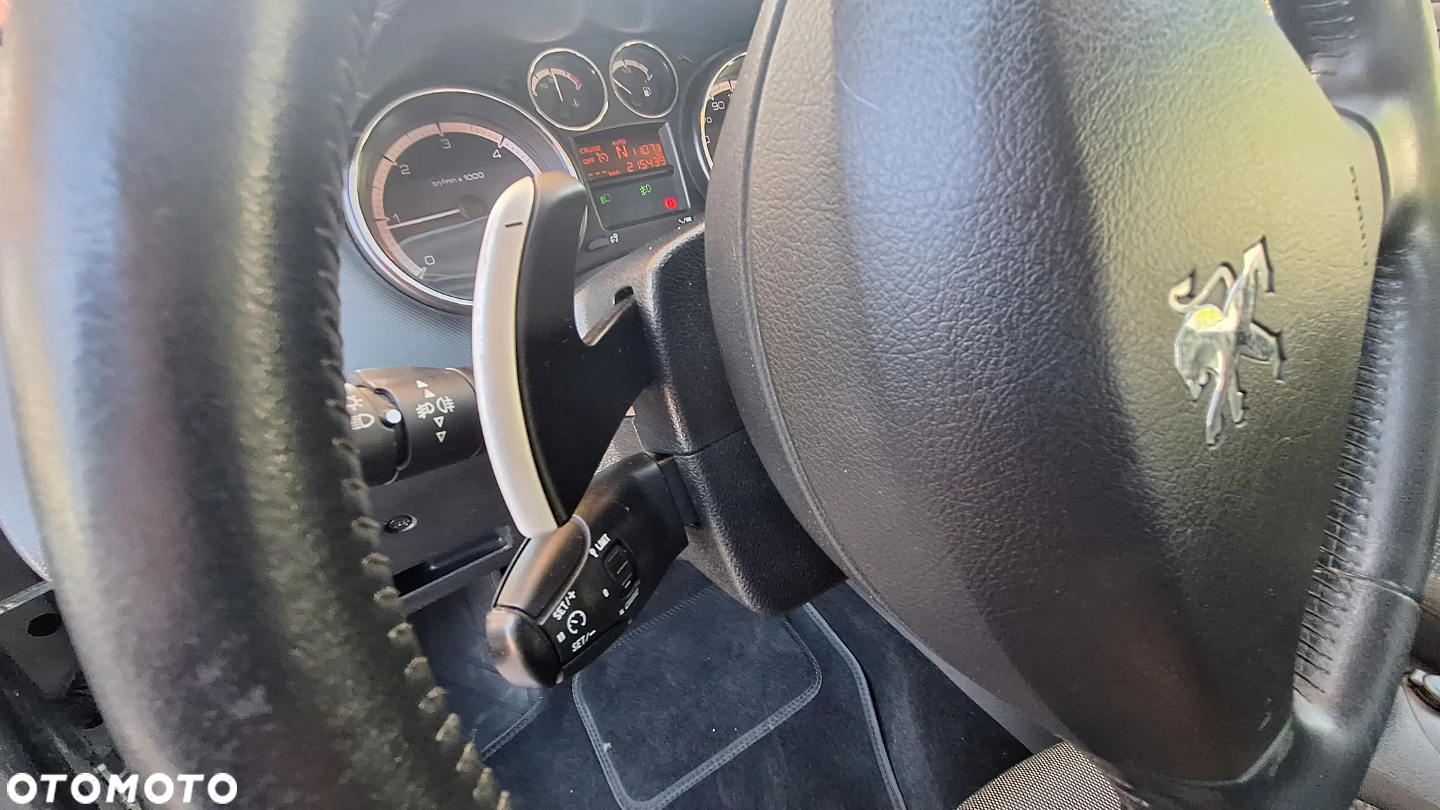 Peugeot 308 HDi FAP 110 EGS6 Platinum - 19