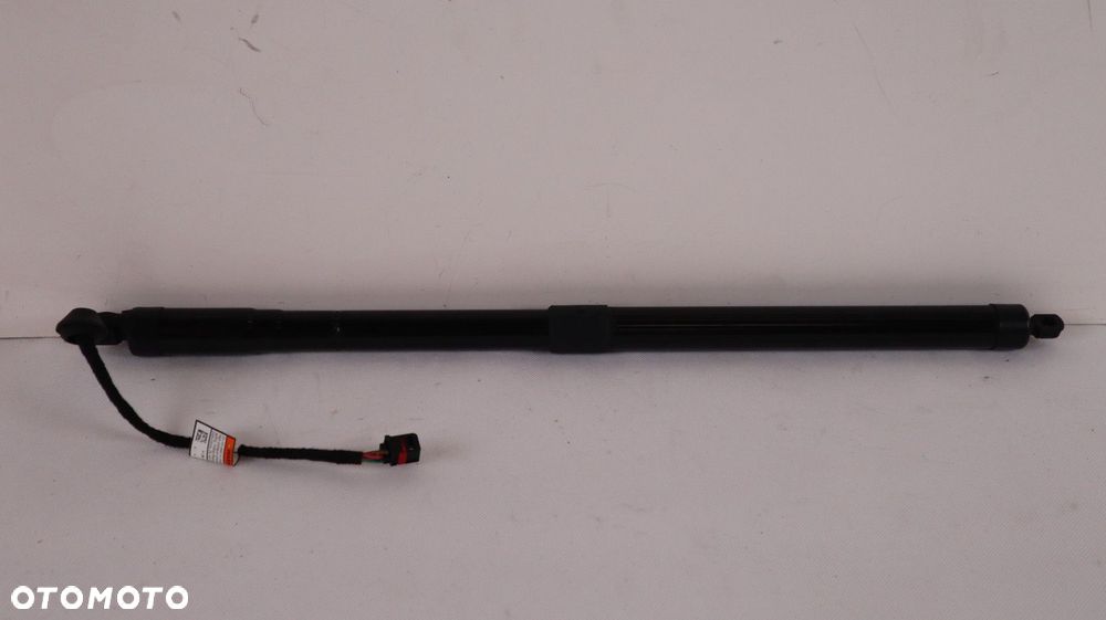 VOLVO XC60 II SIŁOWNIK KLAPY BAGAŻNIKA 32136006