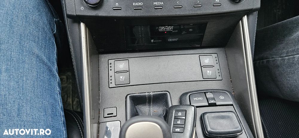 Lexus Seria IS Luxury Line - 4