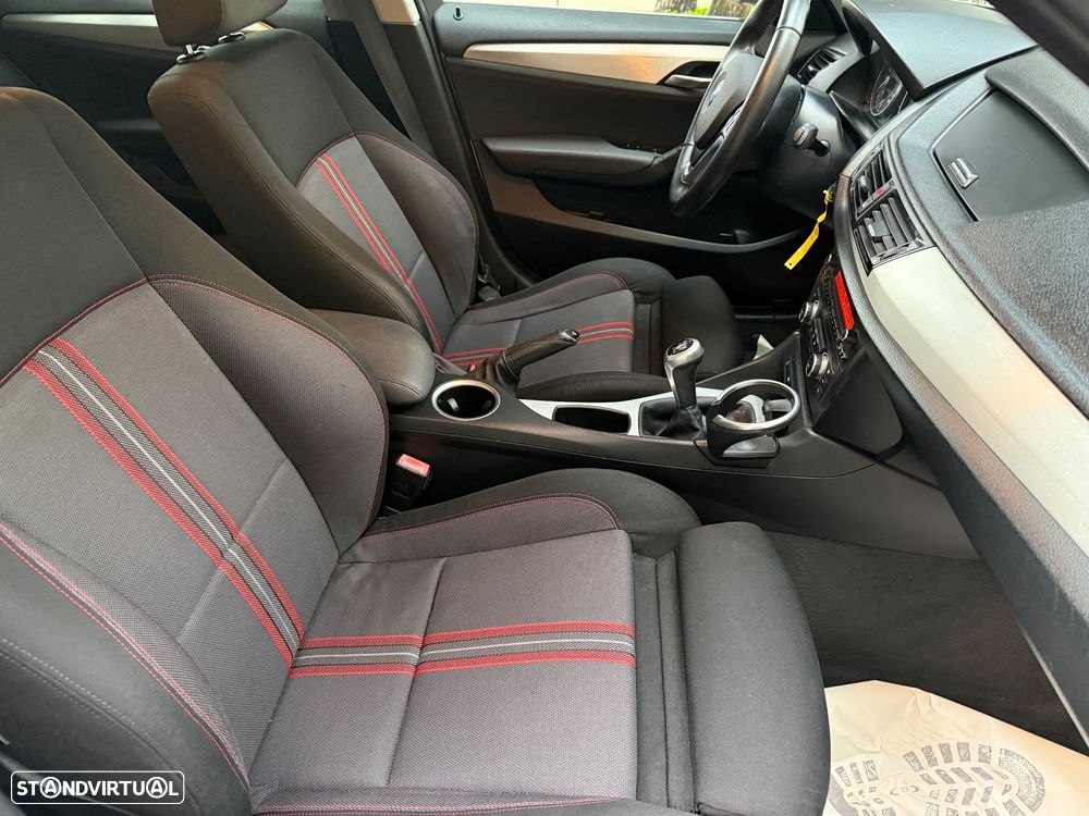 BMW X1 16 d sDrive Line Sport - 6