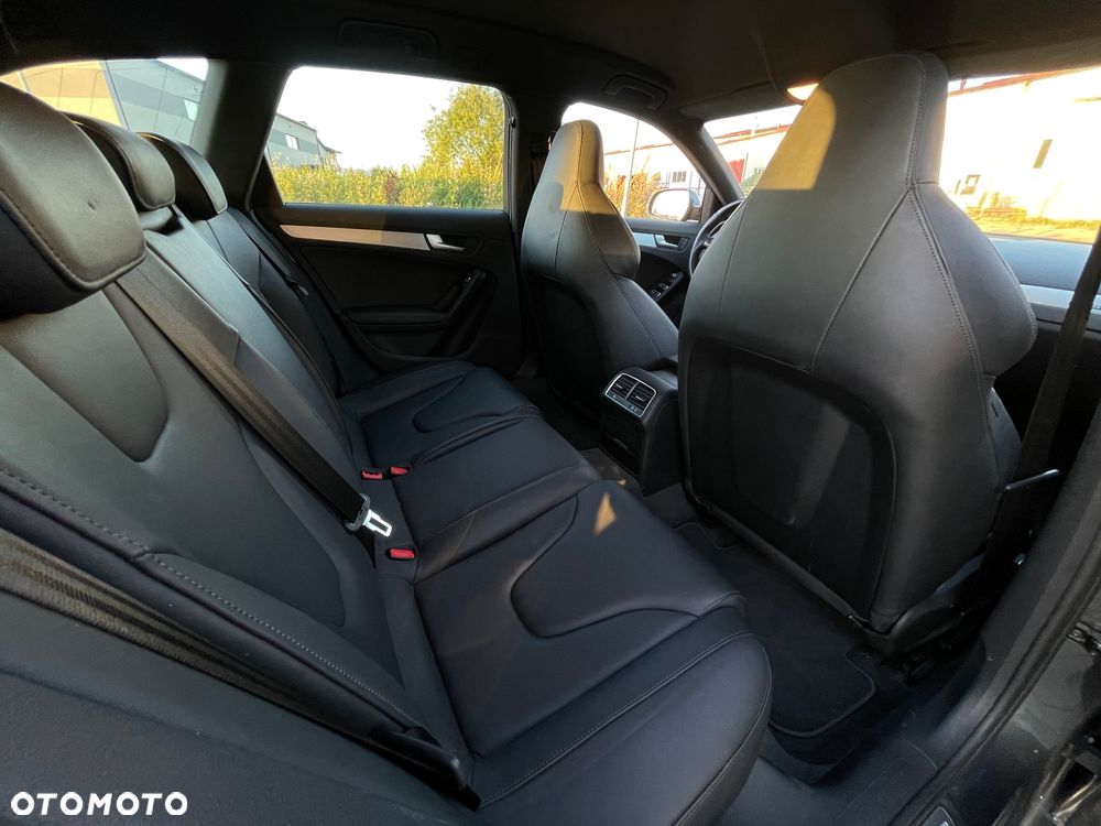 Audi A4 Avant 2.0 TDI Quattro Line - 10