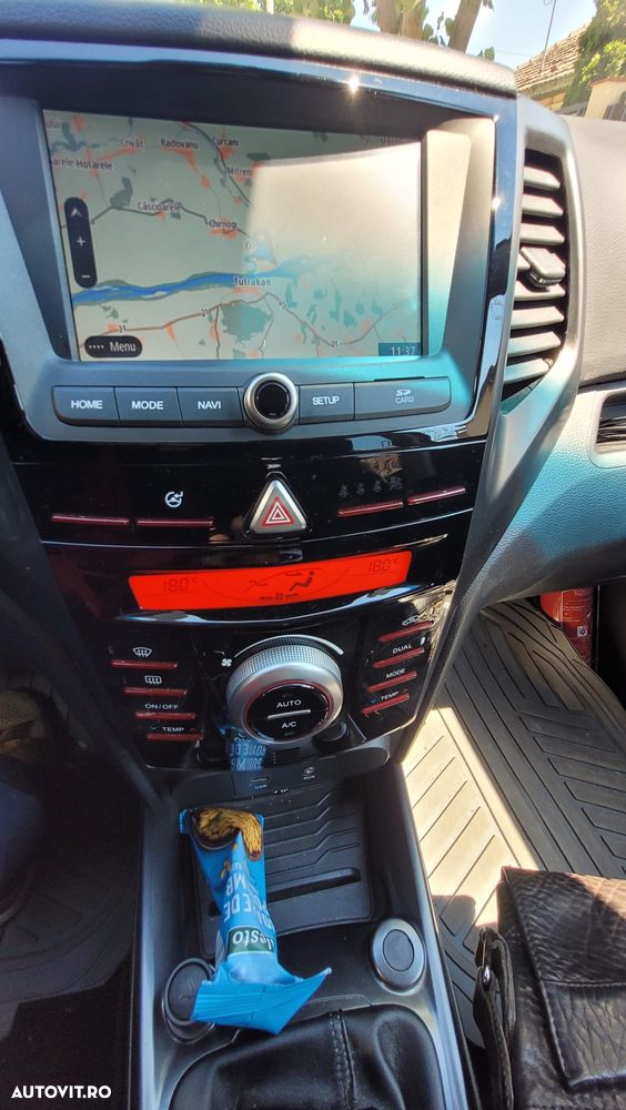 SsangYong XLV e-XDi 160 2WD Quartz - 8