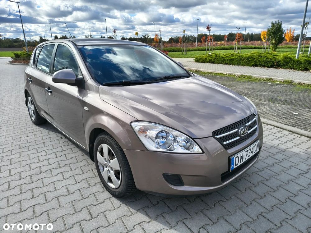 Kia Ceed 1.6 Comfort + - 14