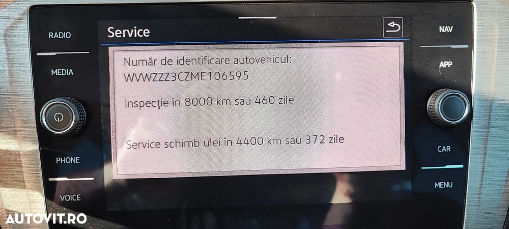 Volkswagen Passat 2.0 TDI SCR DSG Conceptline - 11