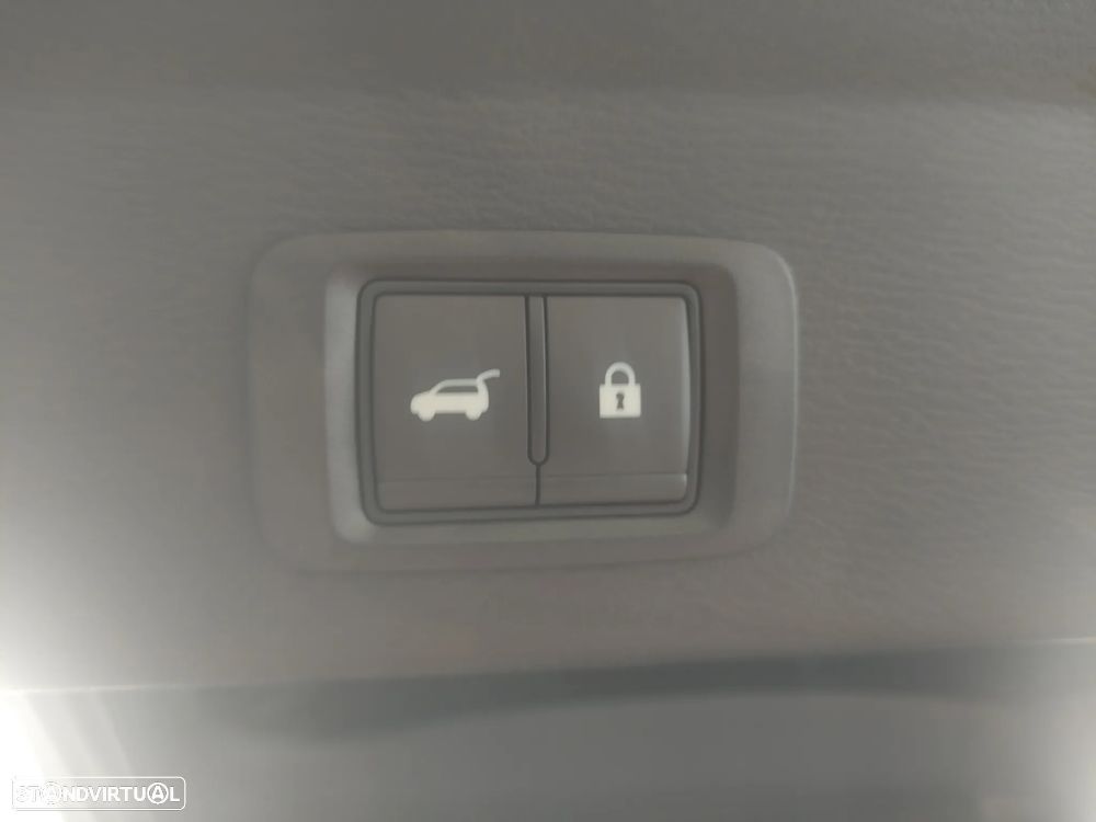 Mitsubishi Outlander - 11