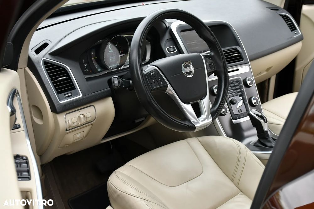 Volvo XC 60 D3 Geartronic Summum - 32