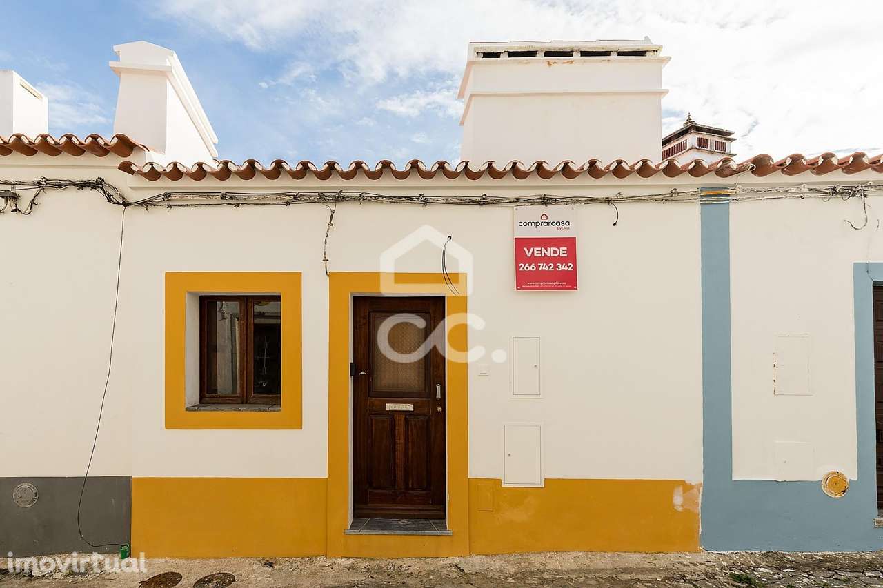 Moradia T1 de Charme Totalmente Renovada no Coração de Évora - Grande imagem: 3/30