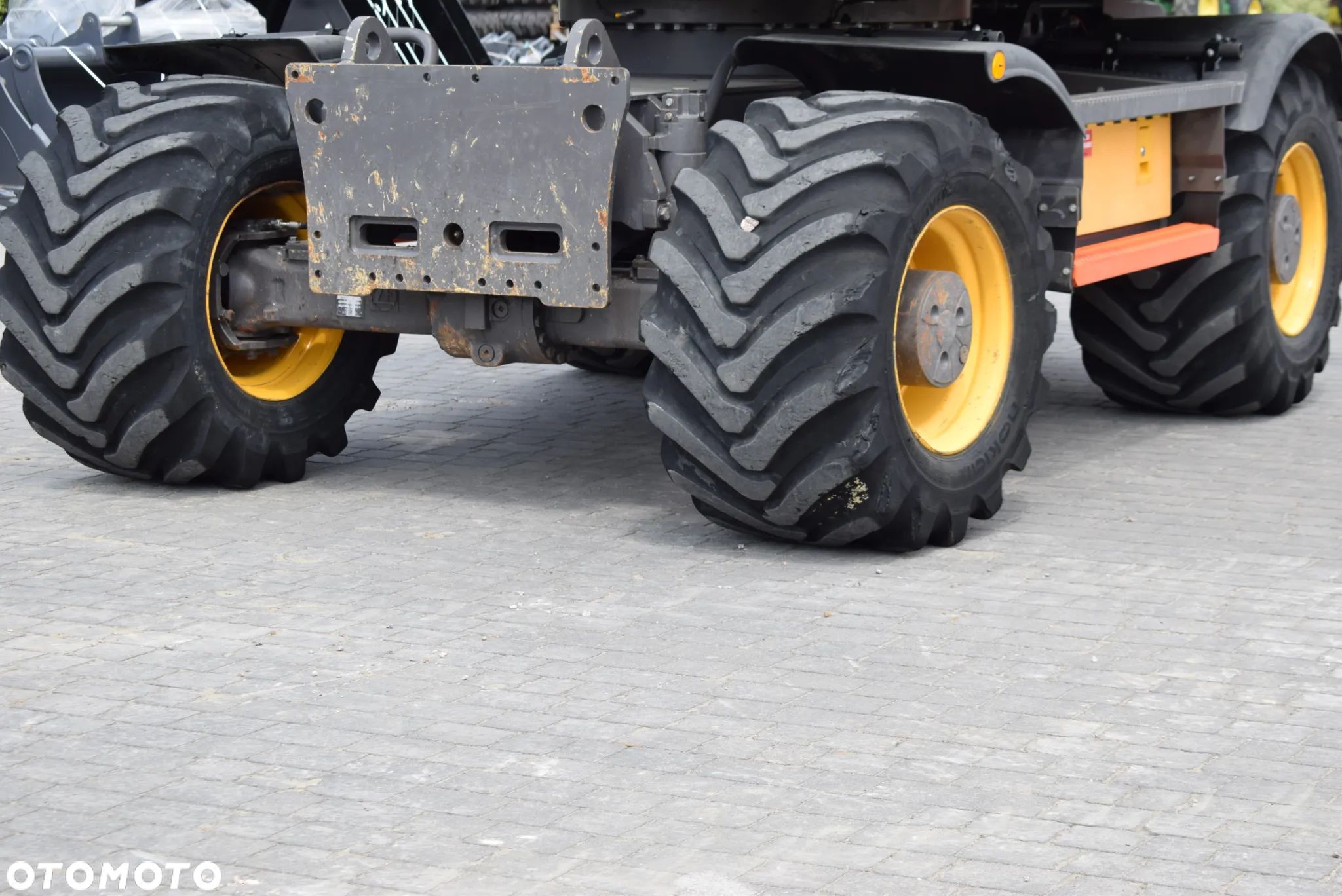 Koła R22.5 Nokian 600/50- 22.5 do koparki opony balony 24 płótna - 1